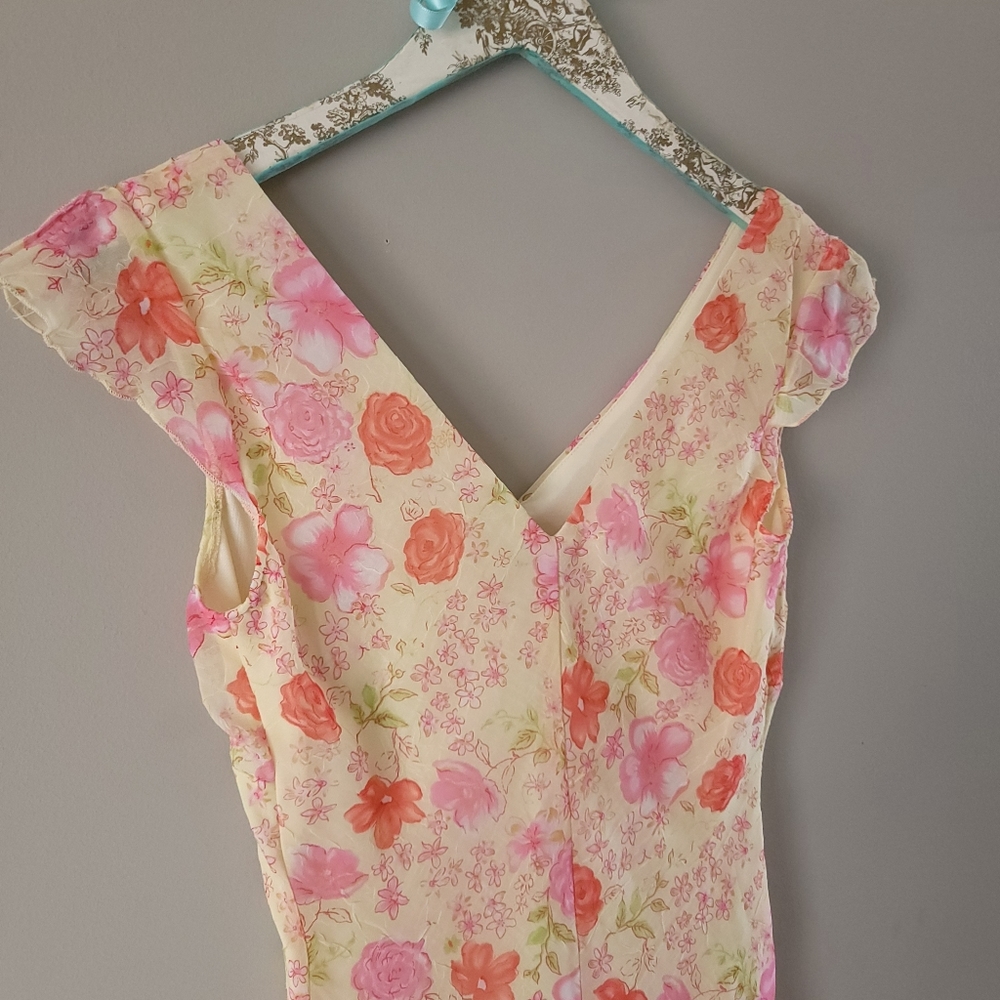 *sold* 90s Vintage Spring Floral Mini Dress - Picture 8 of 15